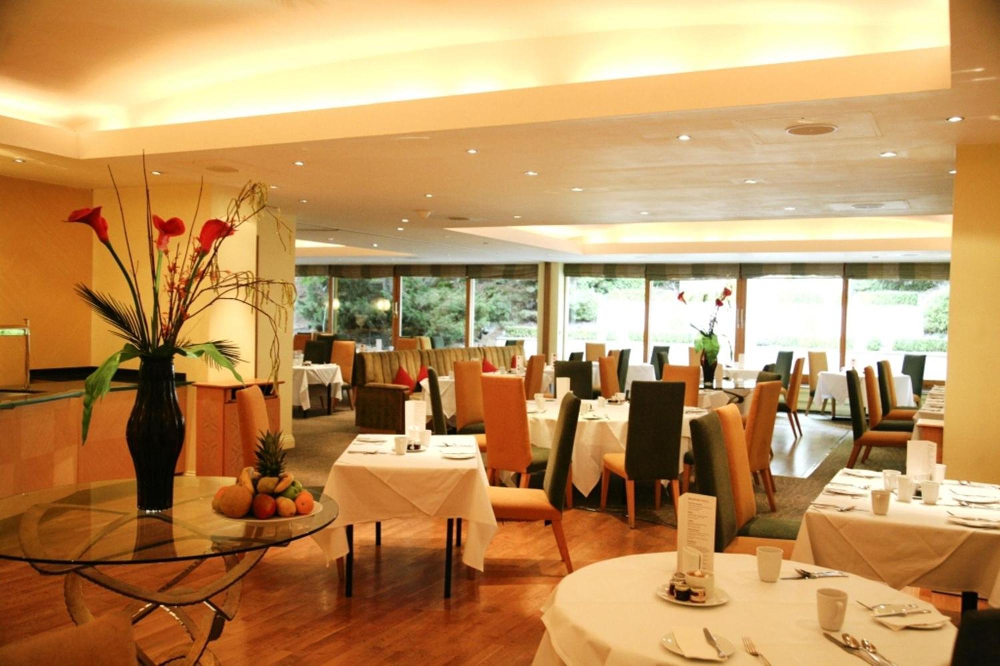 รีเจนซี พาร์ค โฮเต็ล Hotel ทัตแชม ภายนอก รูปภาพ